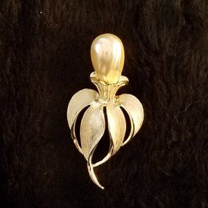 Vintage Sarah Coventry Book Piece Fantasy Baroque